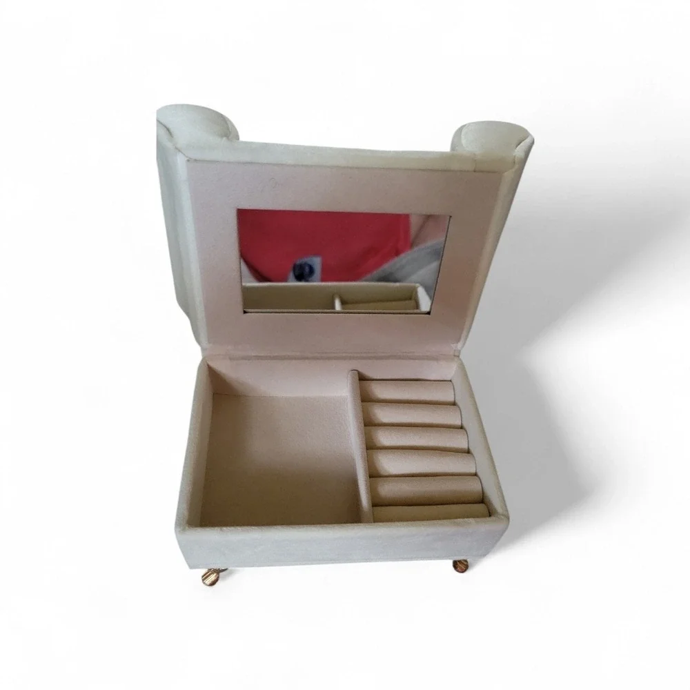 Willow & Riley Cream Velvet Armchair Jewelry‎ Box with Mirror Gold Legs NWT